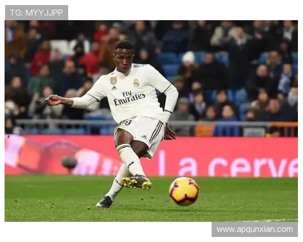 维尼修斯:从潜力新星到金球竞争者的成长轨迹解析 维尼修斯:从潜力新星到金球竞争者的成长轨迹解析