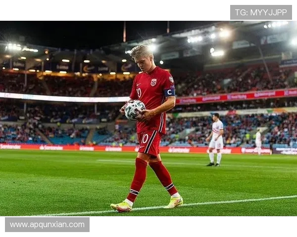 奥尔莫 vs 厄德高:组织型前腰效率对比 奥尔莫 vs 厄德高:组织型前腰效率对比